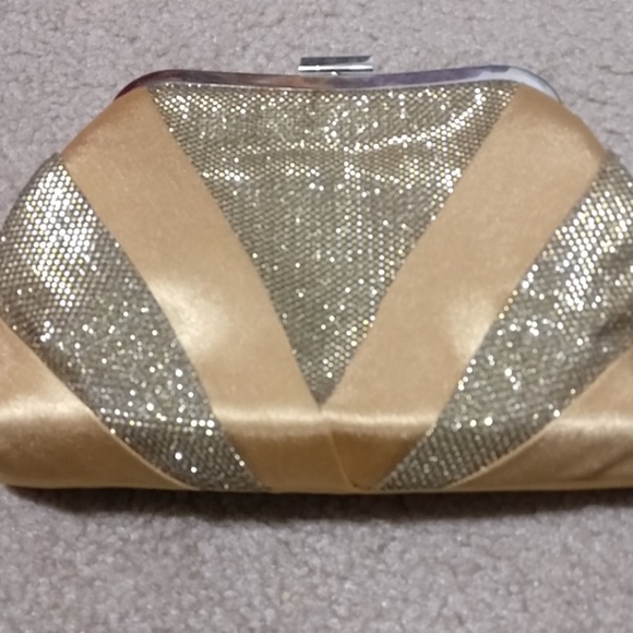 Purse - Picture 2 of 5